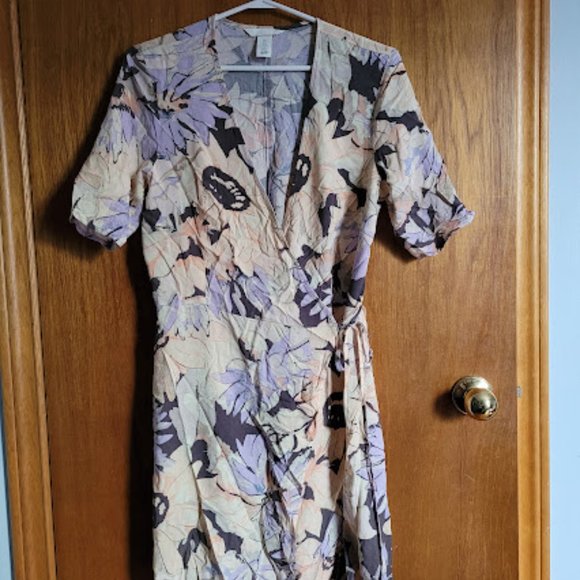 New H&M Spring floral Wrap-front Dress Size s - Picture 5 of 5